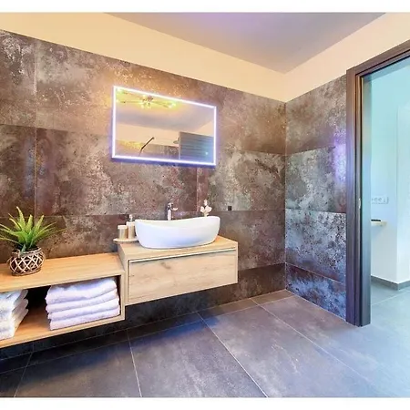 Villa Chiara Comfortable Krk Town