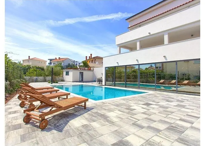 Chiara Comfortable *