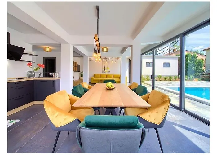 Chiara Comfortable Villa *