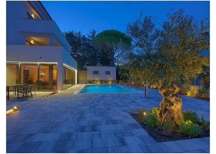 Chiara Comfortable Villa *