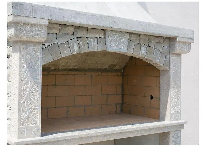 Chiara Comfortable Villa *