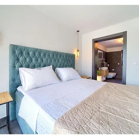 Chiara Comfortable Villa Krk Town