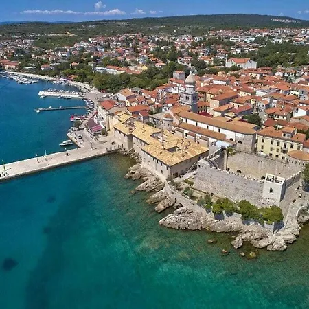 Chiara Comfortable *