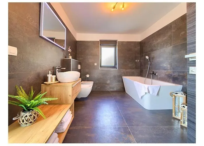 Chiara Comfortable Villa