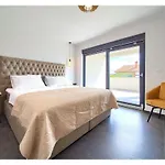 Chiara Comfortable Βίλα